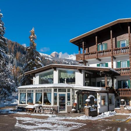 Hotel Al Lago Soraga Buitenkant foto